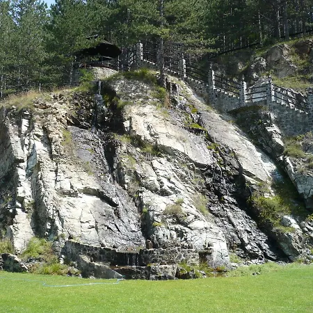 Konaciste Osmica Motel *